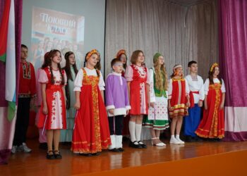 Фестиваль-марафон «Поющий класс» объединил детей, родителей и педагогов школ посёлка Голышманово
