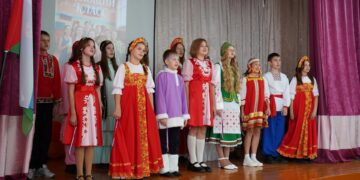 Фестиваль-марафон «Поющий класс» объединил детей, родителей и педагогов школ посёлка Голышманово